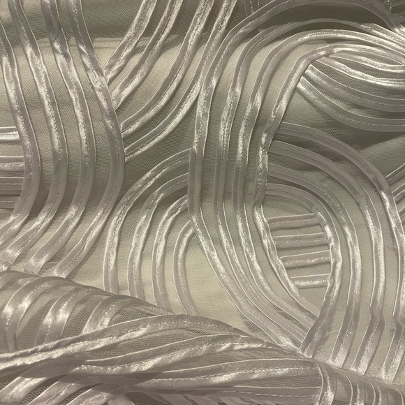 Women’s White blouse and skirt set - Picture 2 of 2